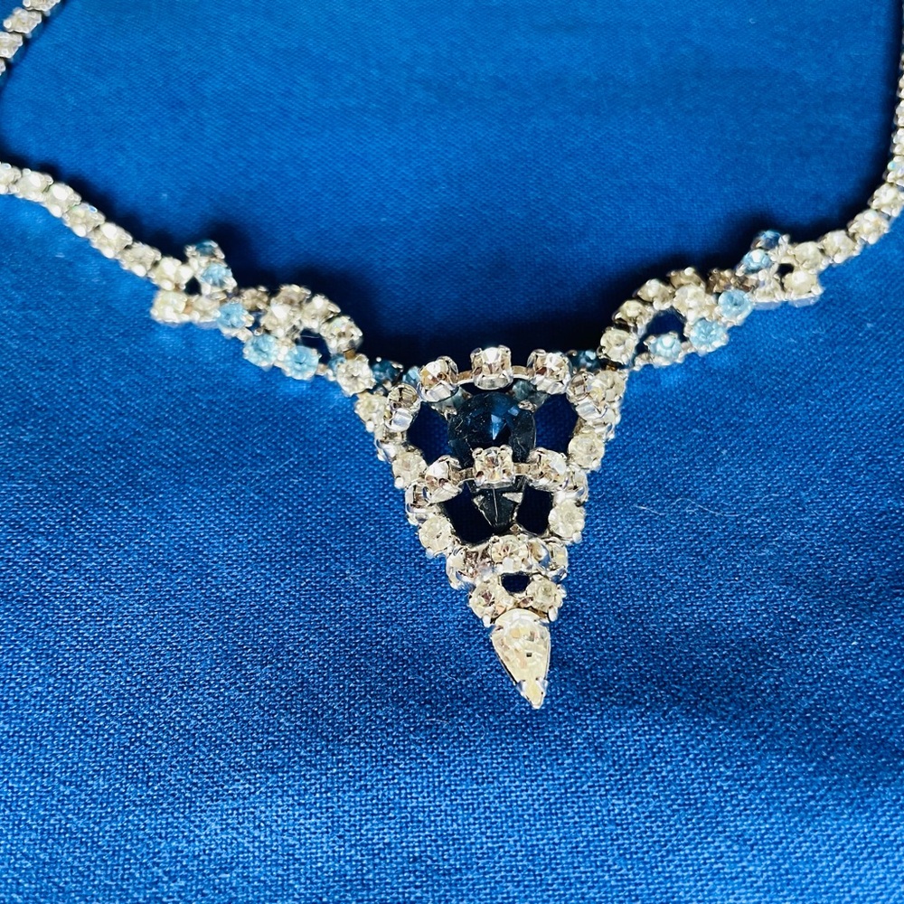 Vintage Rhinestone Neclace - Picture 3 of 3